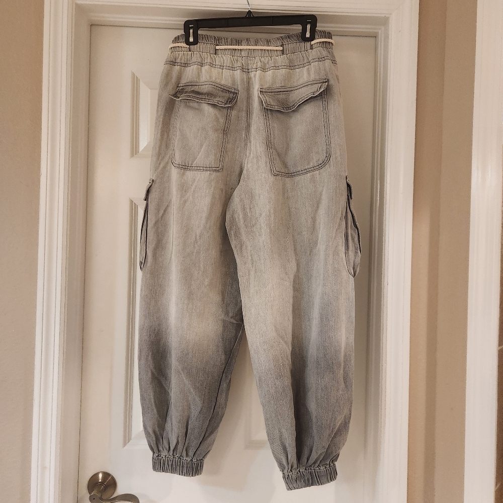 Pilcro Light Gray Cargo Joggers - Picture 6 of 8